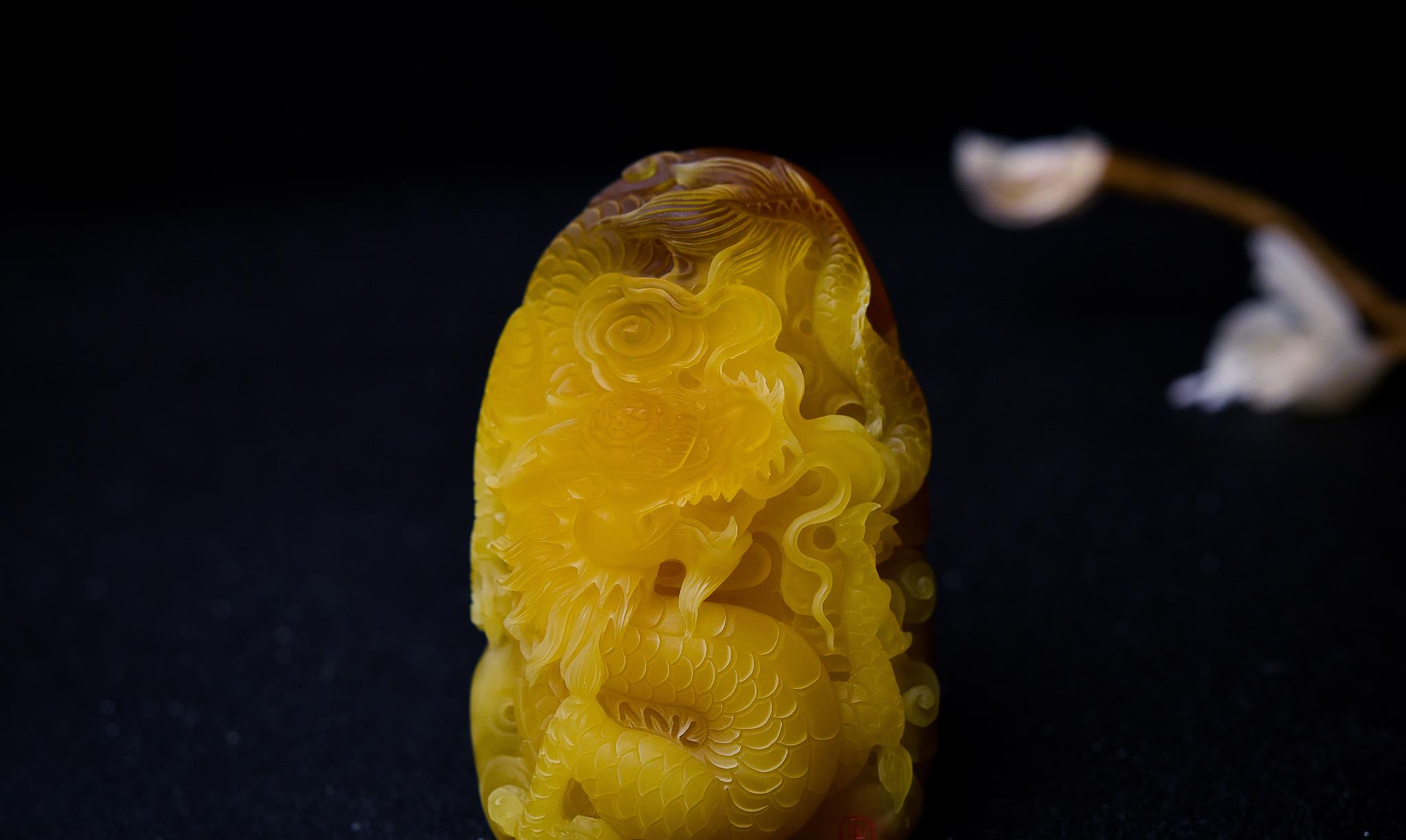 黄龙玉|6年涨1万倍，曾一块炒到1000万，如今又被打回原形？