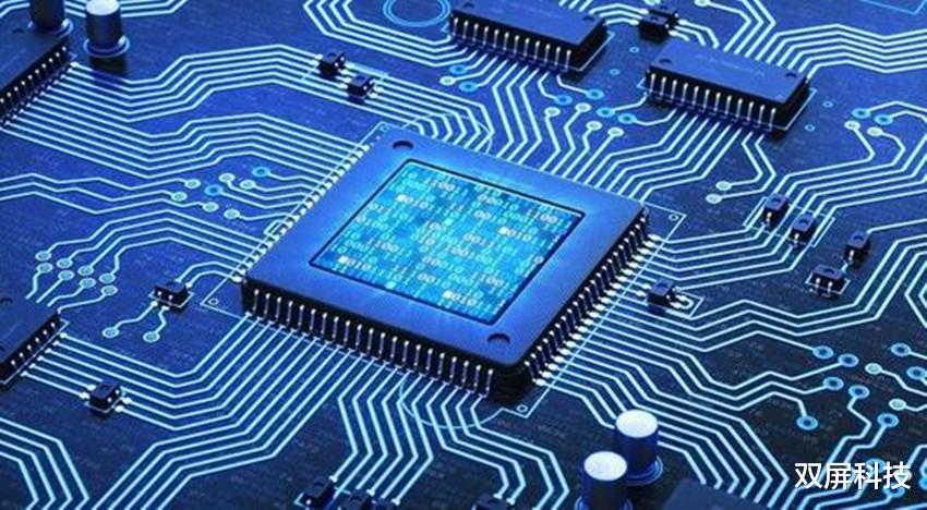 realme|屏下指纹解锁、35分钟充满电量,跌至1449元,沦为低端市场