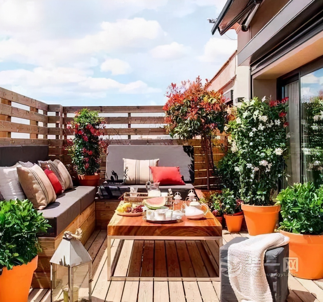 如何将阳台改造成花园？给自己圆一个花园梦