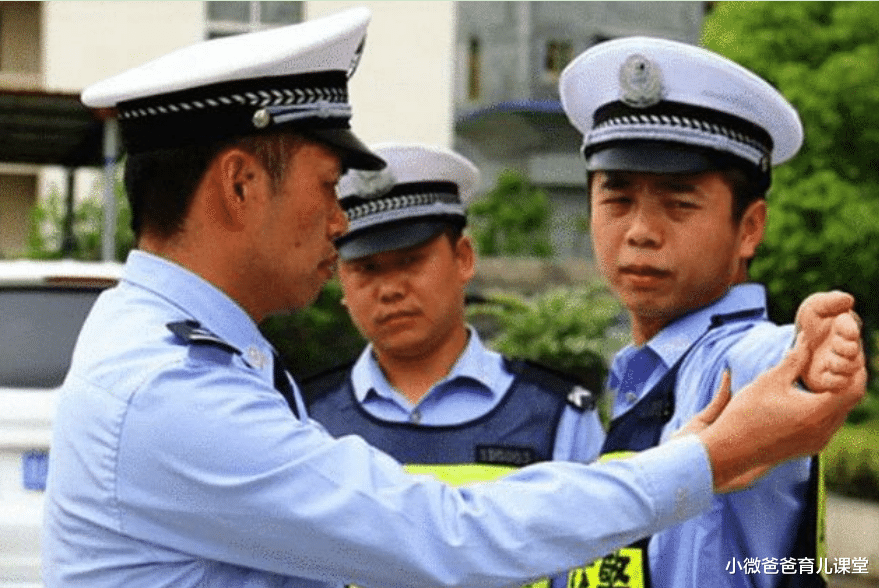 小微爸爸育儿课堂|辅警迎来“好消息”，薪资待遇或将提升，想报考的学生多加留意