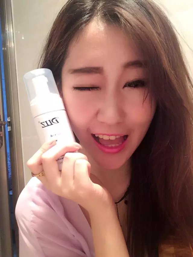 花生 什么品牌的干皮洗面奶好 红血丝适用的温和洗面奶推荐