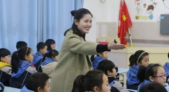 梓琪育儿说|北大硕士研究生毕业,为30万年薪到深圳中学任职,如今怎么样了?