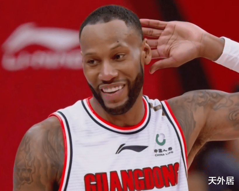 廣東男籃|離大冷只差10秒！外援2罰不中，廣東逃出生天，杜鋒一度捂臉絕望