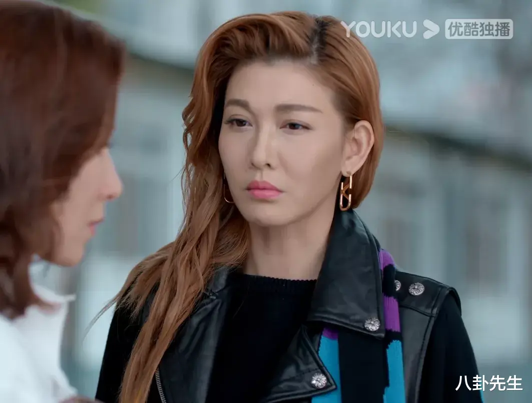 家族荣耀|阵容强大的合拍剧《家族荣耀》，女演员的妆发居然这么土？