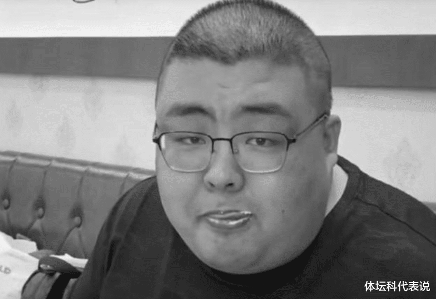 |泡泡龙式悲剧再上演！千万级网红脸上现黑斑，昏睡不醒求救无人理