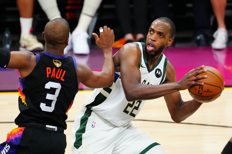 那些你很冒险的梦|刷爆多项纪录!雄鹿三核三节均20+围剿布克 濒临破太阳全胜定律