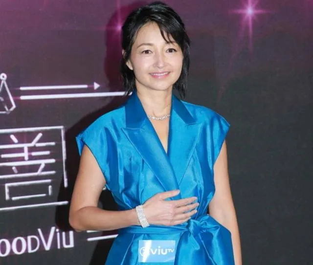 李绮红|昔日最甜港姐，“毁容式”近照曝光：爆红退圈的她如今怎么过成了这样？