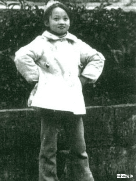 蒋勤勤|?蒋勤勤张馨月刘涛没化妆，素颜差距大，从脸上看出婚姻的幸福度