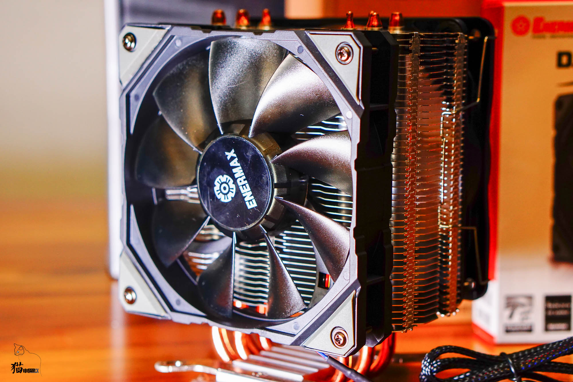 机箱|两风扇简单构建垂直散热风道，解决夏日主机积热问题