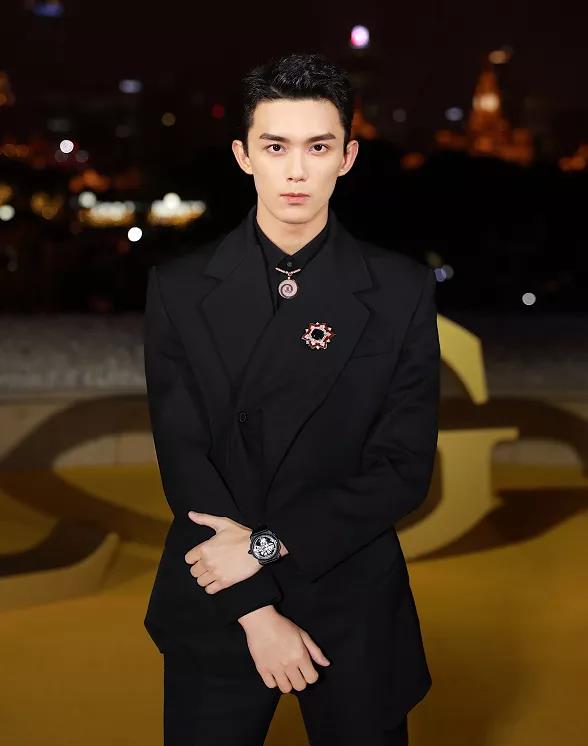 谭松韵|白宇，吴磊，谭松韵，孟美岐是单身？演员不用原音？披哥成团人选