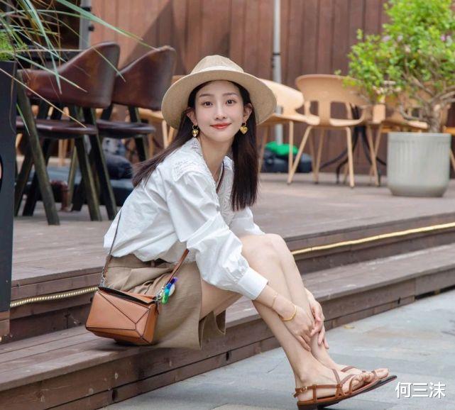 何三沫|早秋怎么穿搭才能展示温柔气质？只要挑对了服装，轻松呈现女人味