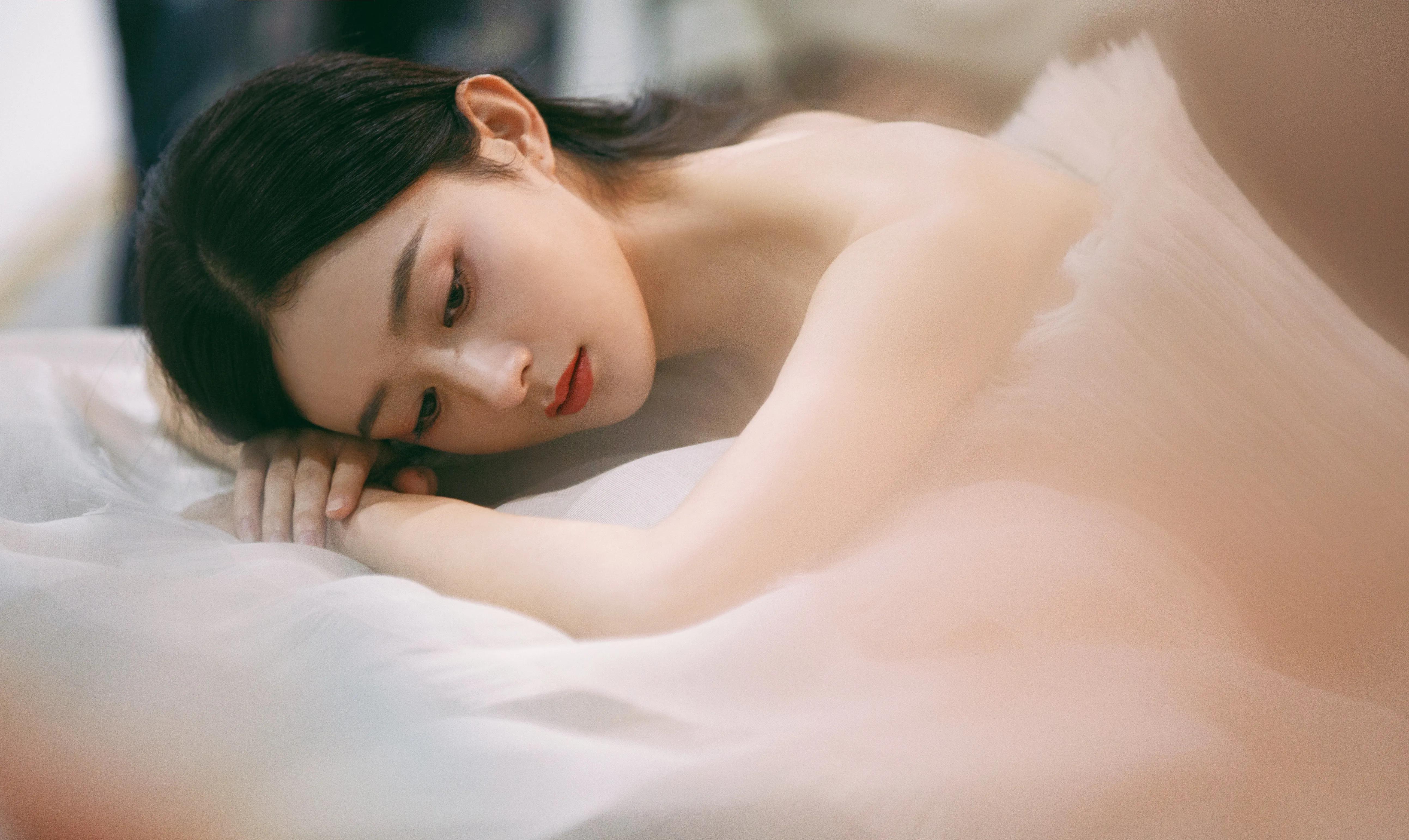 育儿铺子|赵丽颖甜酷写真