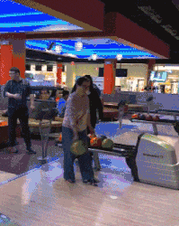 萌萌萌说|“大叔狂刷100万的礼物，终于跟网红见了面！”就问这波值不值？