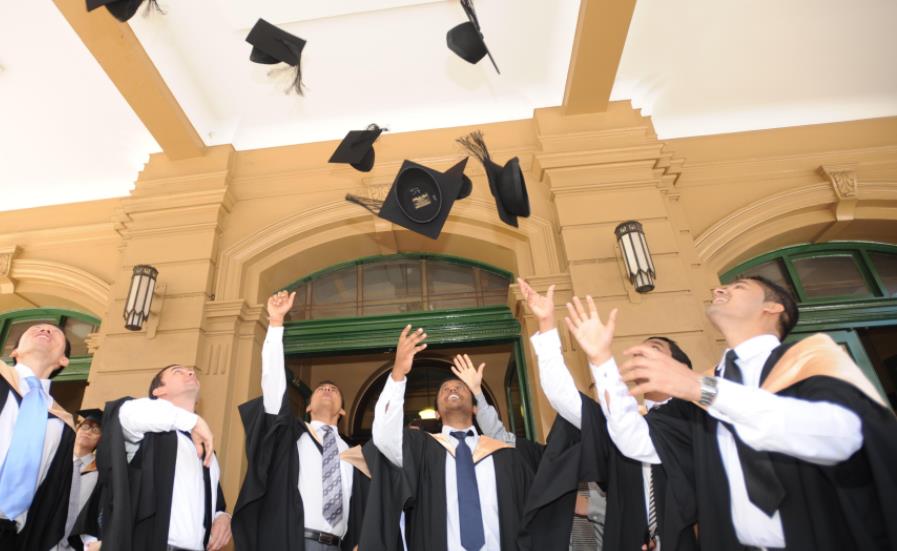 校园招聘|过来人“泪的教训”告诉你,校园招聘中注意这些企业,不少人被坑