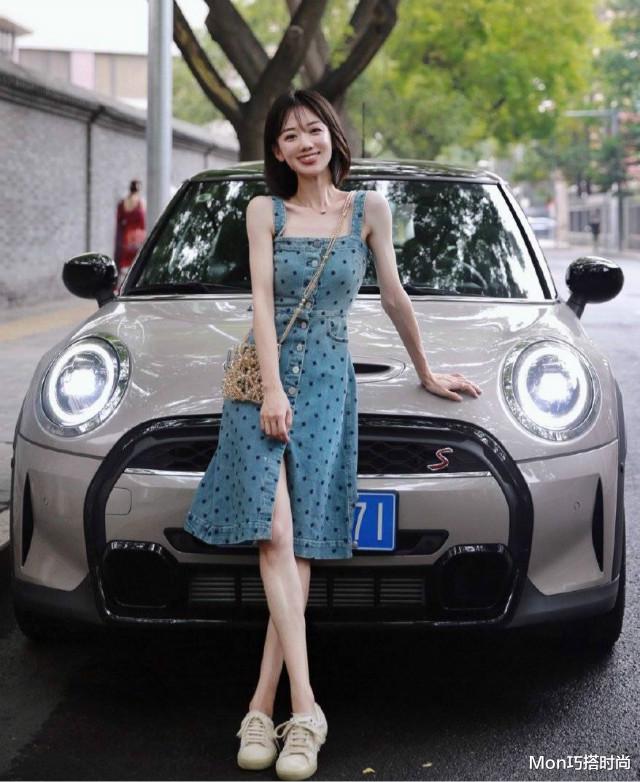 Mon巧搭时尚|40岁女人出门，最好少穿这3种“鞋子”，不仅廉价，上身还很掉价