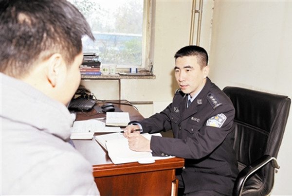 下班女子家门口遭劫杀,凶手曾因抢劫强奸入狱18年