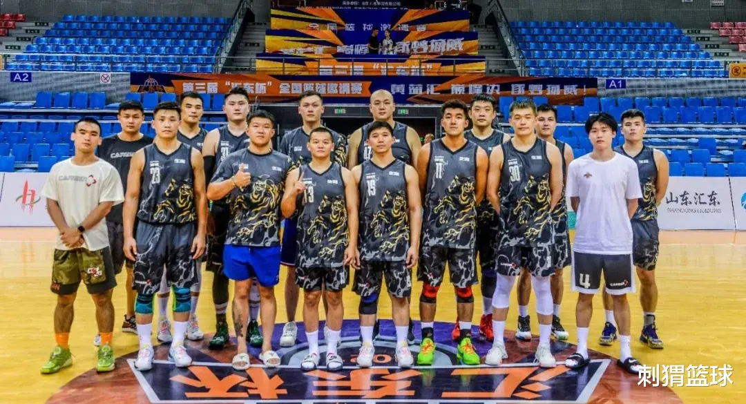 篮球|他们，一手打造顶级半职业俱乐部！让球员们有了一个家！