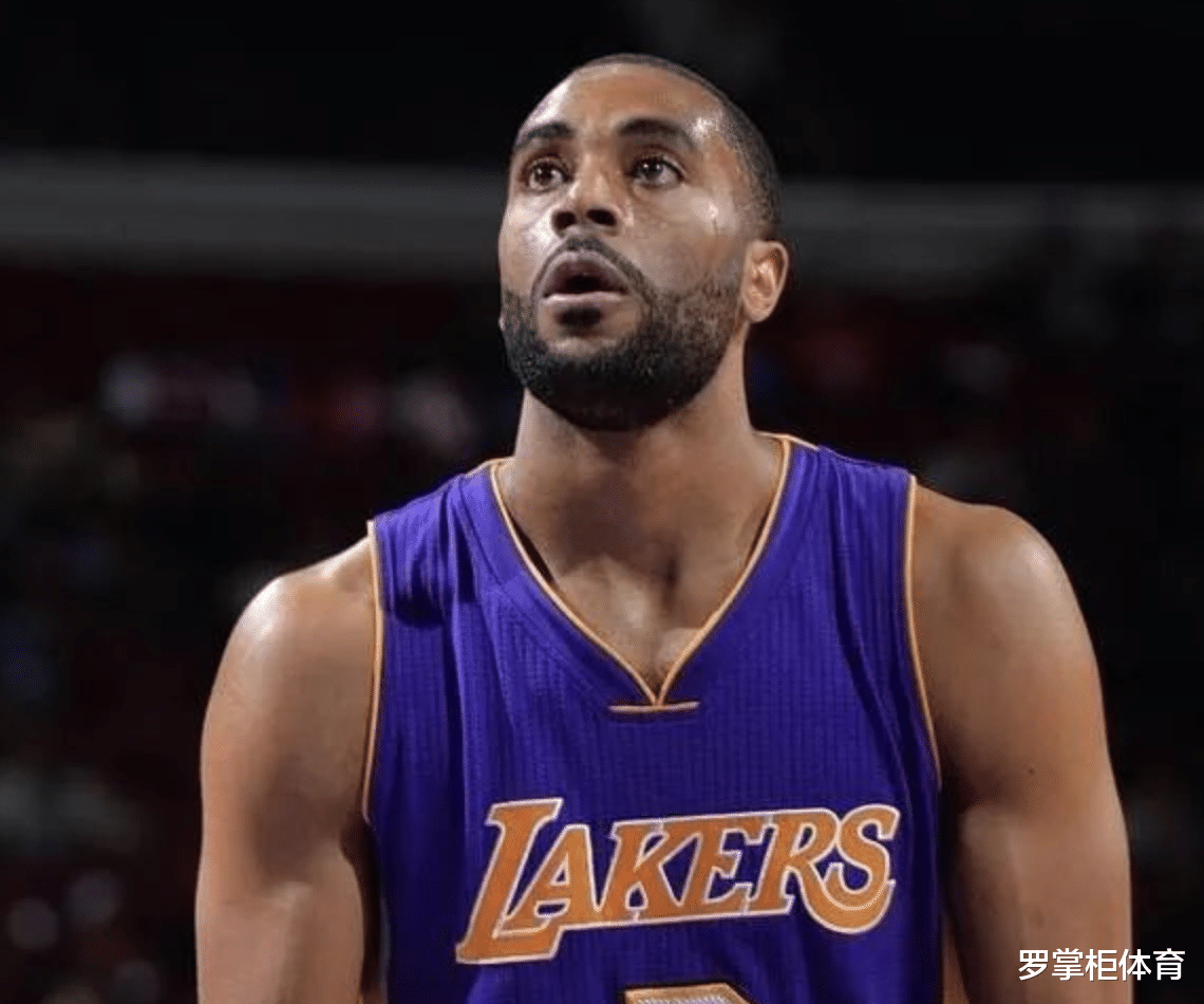 湖人隊(duì)|湖人看錯(cuò)人了！舊將二進(jìn)宮外線準(zhǔn)心迷失，近4場(chǎng)21中3，還不如詹皇