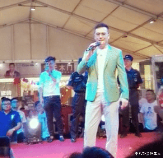 李靓蕾|十位港圈巨星出场费，周星驰80万，甄子丹120万，成龙最高！