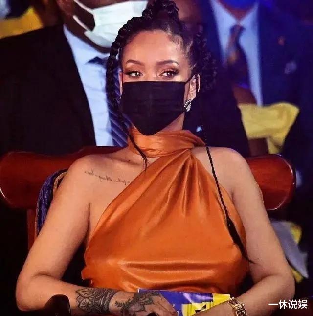 蕾哈娜|蕾哈娜亲自出面辟谣：够了，你们每年都会让我怀孕一次