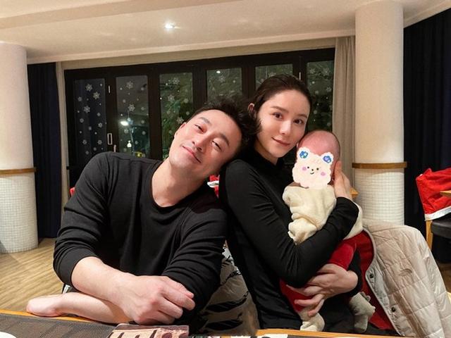 林峰|张馨月行李箱被翻亮点满满，吴宣仪害羞捂脸！只怪林峰占有欲太强