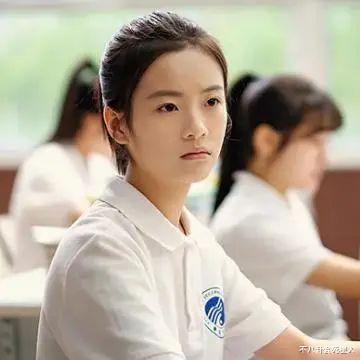 马思纯|图他圈子乱，图他情史多？这7位当红女星痴恋摇滚男，到底图啥？