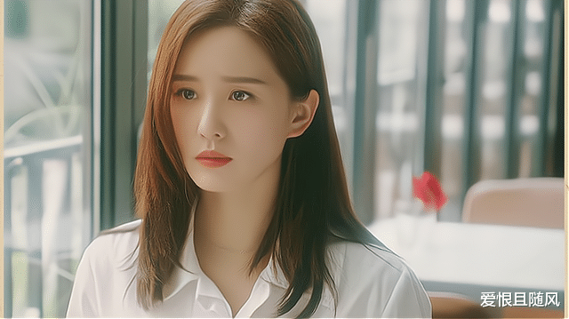 撞衫|凌晨3点，刷到闺蜜酒店自拍照，我给出差老公打电话：回来离婚