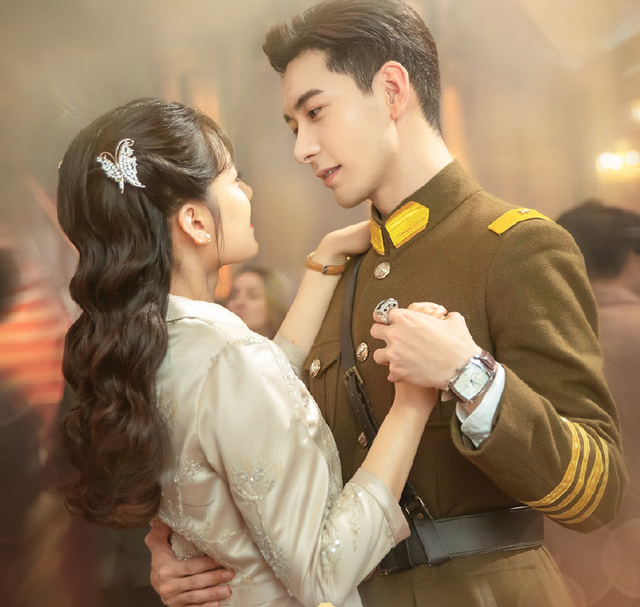 一见倾心|《一见倾心》疑临时换档，被曝原定档8月底，平台相关开屏曝光