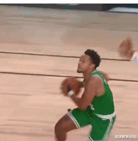 交易 1换2交易达成！第五顺位天才后卫，模板韦德！如今却废了