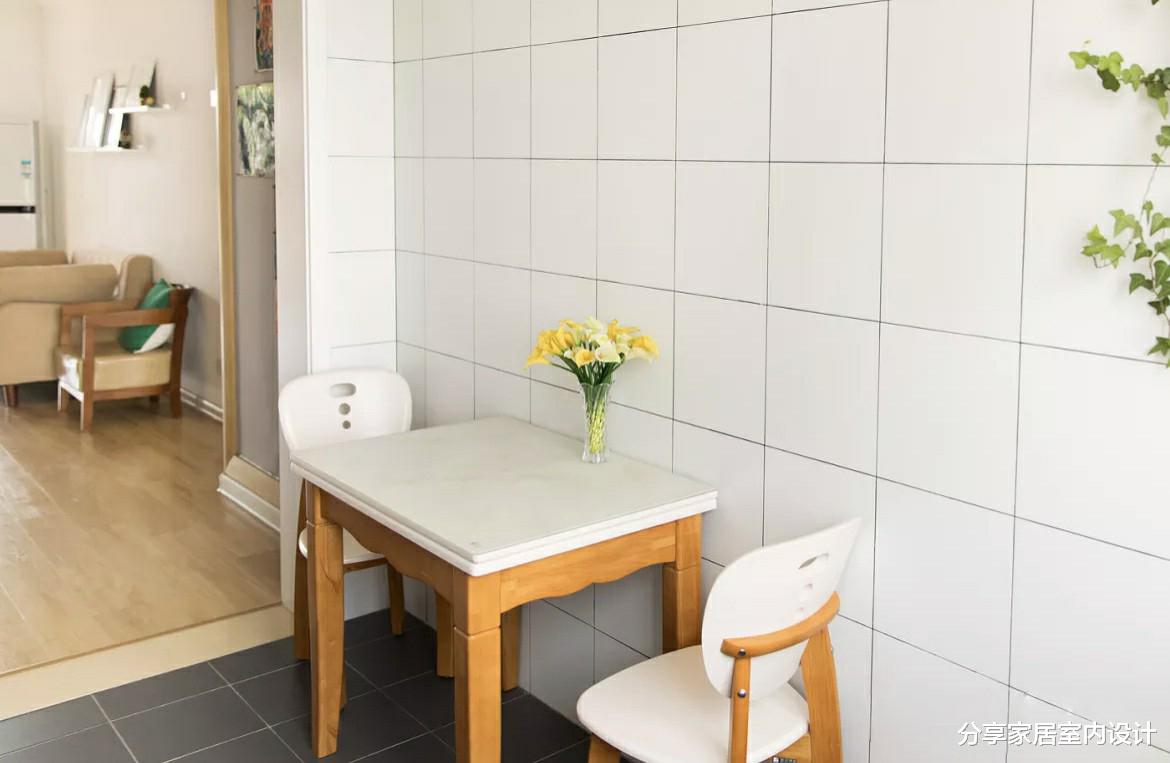 这个家，原木风清爽又舒适，电视墙收纳可以给满分，太实用啦！