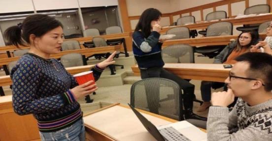 一更育儿|考研复试前要不要给导师“送礼”?聪明的学生,一般都是这样做的