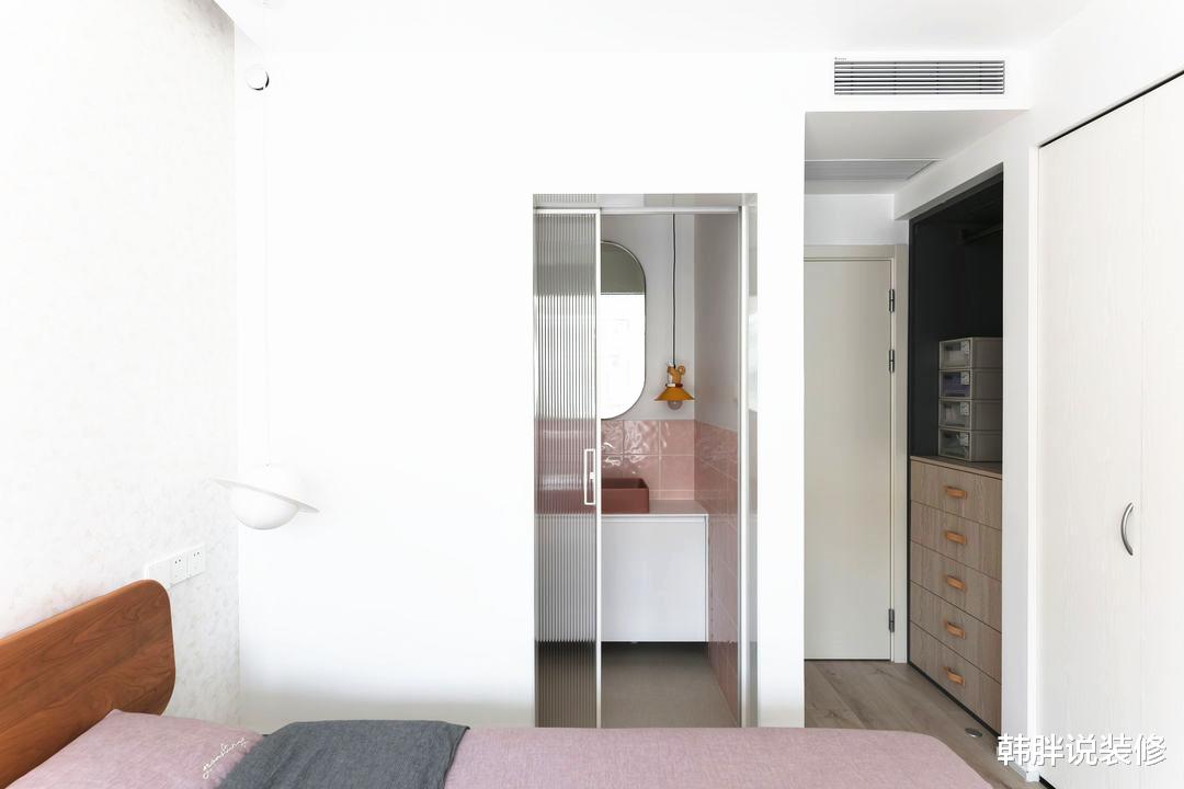 130㎡简约新房，阳台打造榻榻米+小树屋，四分离卫生间是最大亮点