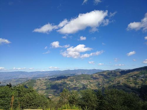 宜宾 云南澜沧一个小镇，人口不足5万，却有近30家KTV，夜晚无比嘈杂