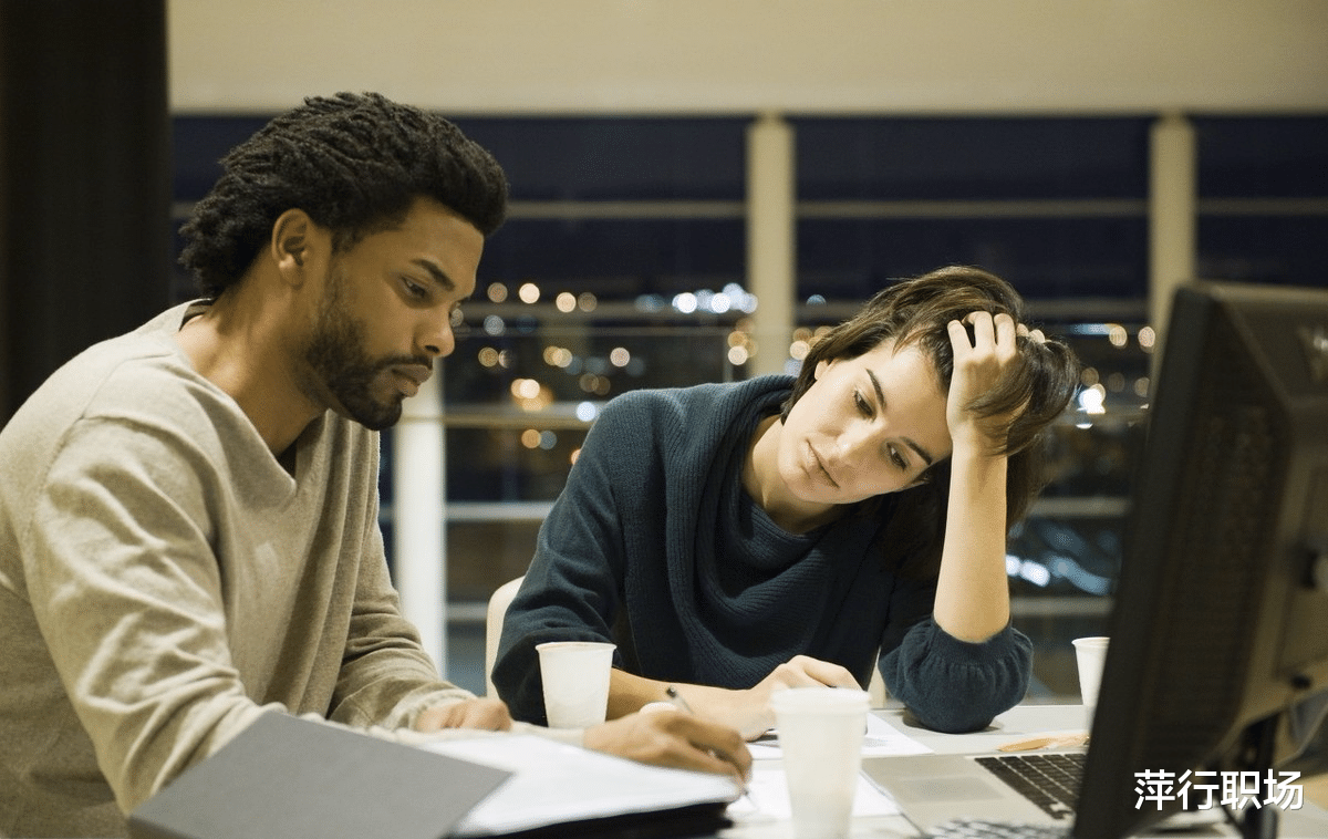 |职场中这5种行为最傻,赶快对照一下是不是你?