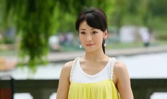 陈紫函|屡次被曝不雅照, 从当红沦落十八线, 46岁无子的陈紫函做错了什么？