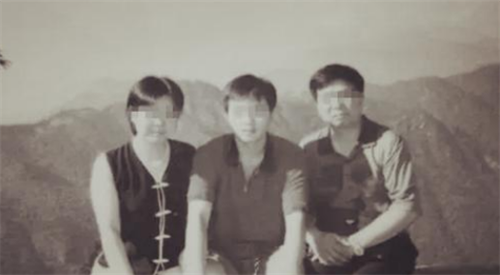 男子成同性恋迁怒父亲,在母亲怂恿下杀父,母子2020年在重庆获刑