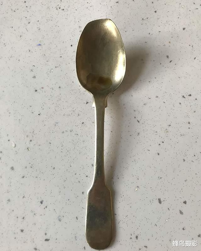 25张罕见的照片,水滴用700年把岩石砸出坑,时间却奈何不了基因