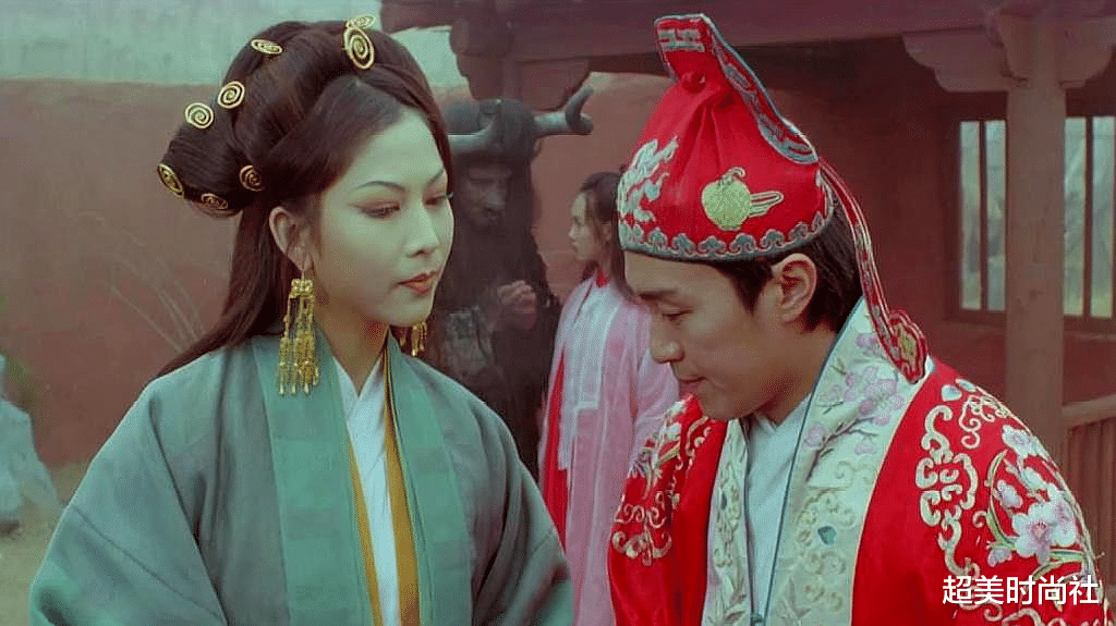 超美时尚社 徐冬冬出演铁扇公主,被赞有武则天风范?戴金色王冠造型惹争议