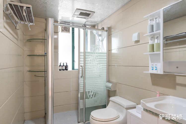 把大海的纯粹带进家里,打造现代四居室,享受绝佳美景