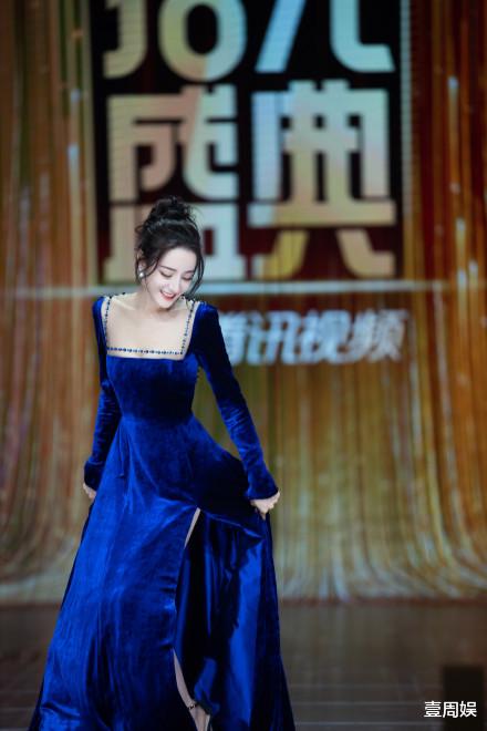 罗晋|明星盛典状态曝光：杨采钰高低肩，刘亦菲发福，江疏影白到发光