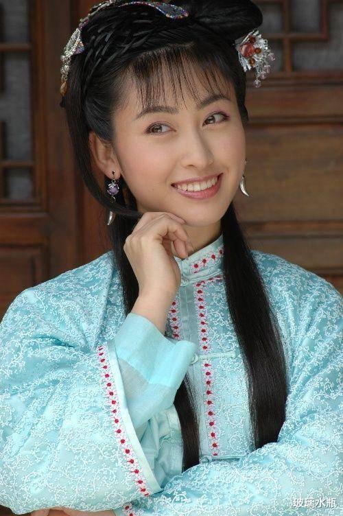 李子雄|16岁时恋上张铁林，28岁嫁大23岁的李子雄，王雅琦有“恋父情结”？