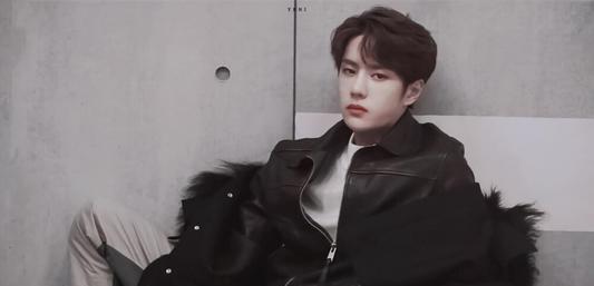 王一博|新歌上线获好评，又获《无名》制片人赞扬，王一博在成长中蜕变