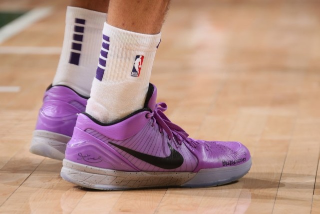 陈博主潮物Sneaker|NBA球员上脚:杜兰特和利拉德很帅气,匡威配色最好看