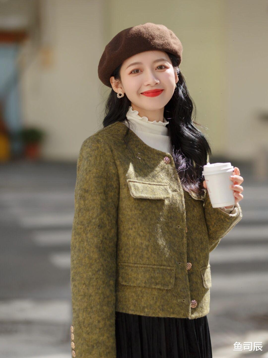 穿衣搭配|职场OL冬季离不开“羊毛西装”，借鉴这组搭配，日常通勤也很时髦
