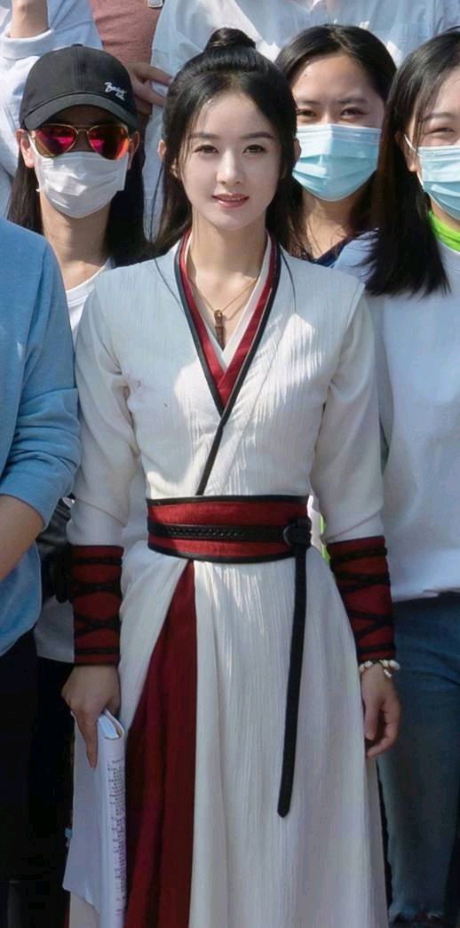 袁冰妍|袁冰妍模仿赵丽颖上瘾？新剧造型再次撞衫后者，类似行为不止一次