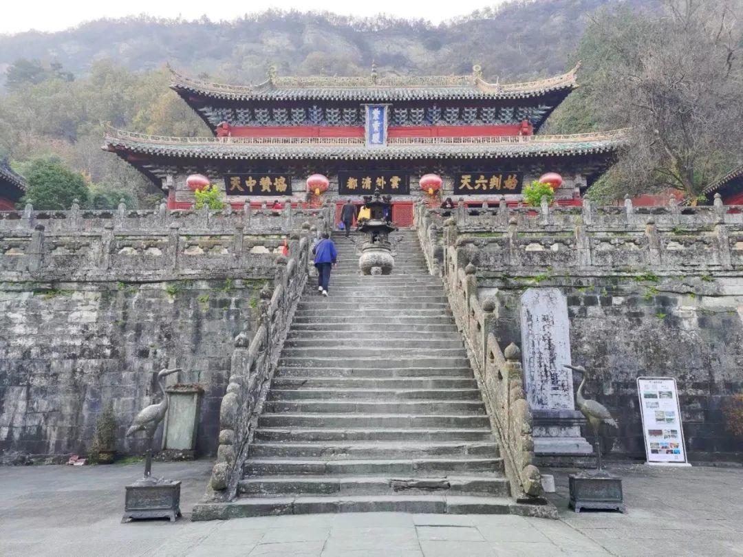 黑白的触动 乘着高铁游湖北，从武汉，到武当 （第七站：武当山）