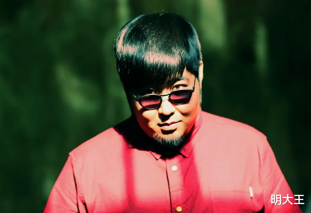 大同 宋冬野卖惨被禁言，官媒发问：吸毒艺人可复出，牺牲民警能复活吗