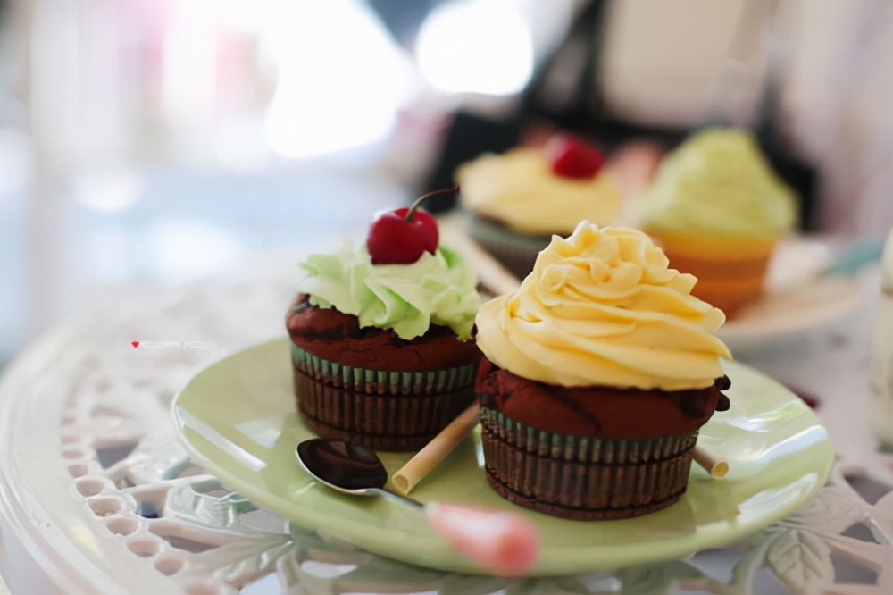 肝癌|34岁女教师不碰肥肉,肝癌离世,医生:吃一口胜似3碗油,趁早撤离餐桌