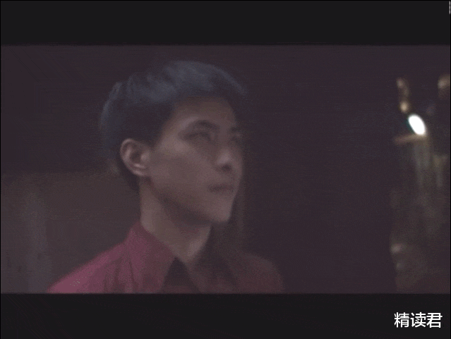 影帝|40岁知名男星沦落为火锅店服务员：一手好牌，打得稀巴烂