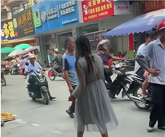 南有相思木 从学霸到流浪女，广西“花姐”再怀第4胎，网友：孩子他爸又是谁